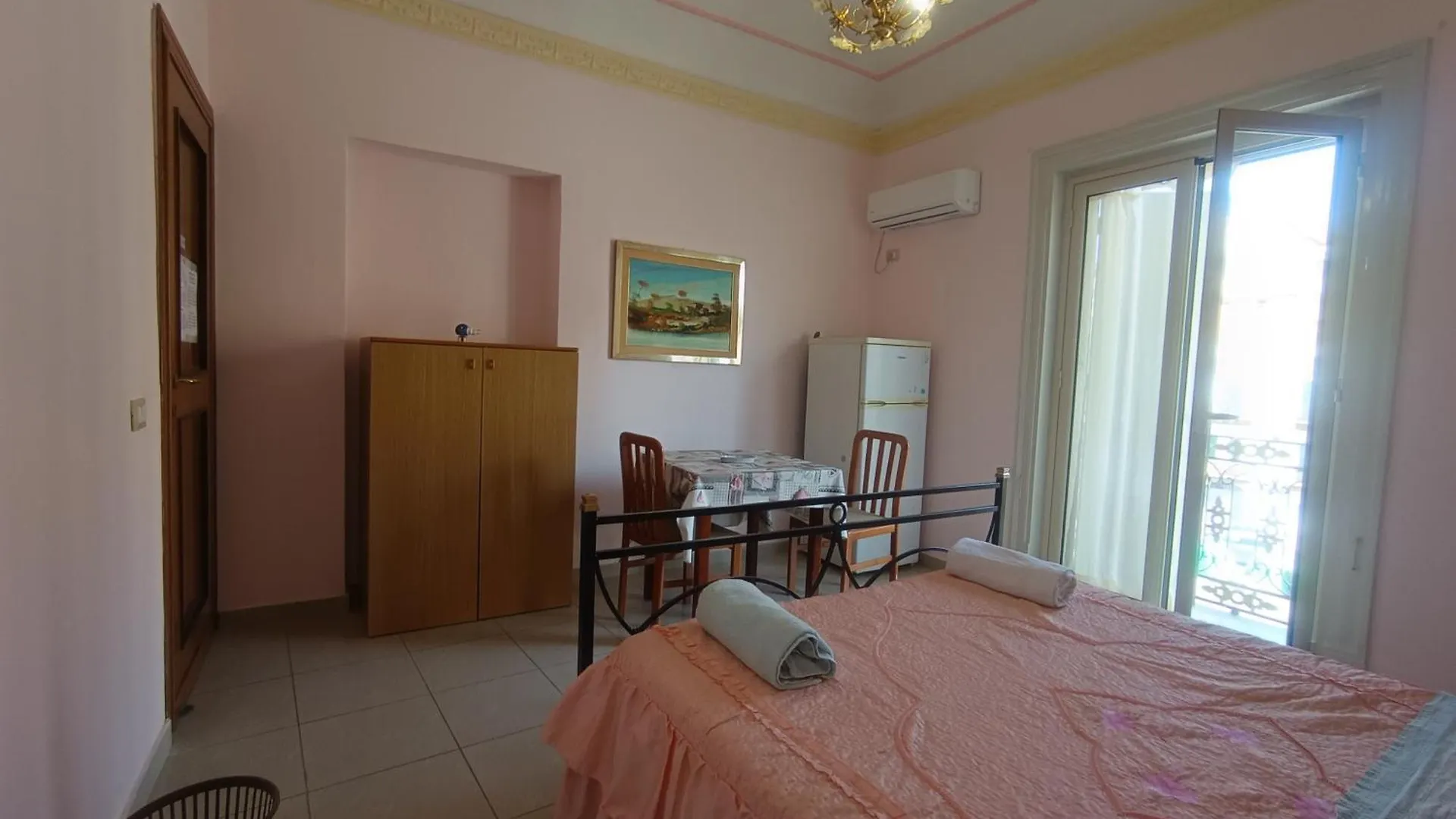 Homestay Alloggio Dei Mille Palermo Italy